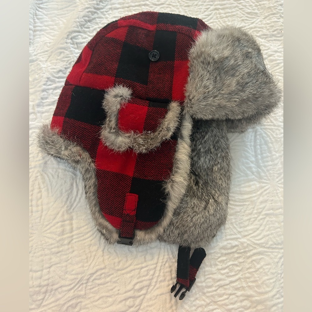 Eskimo ice fishing gear - buffalo plaid hat